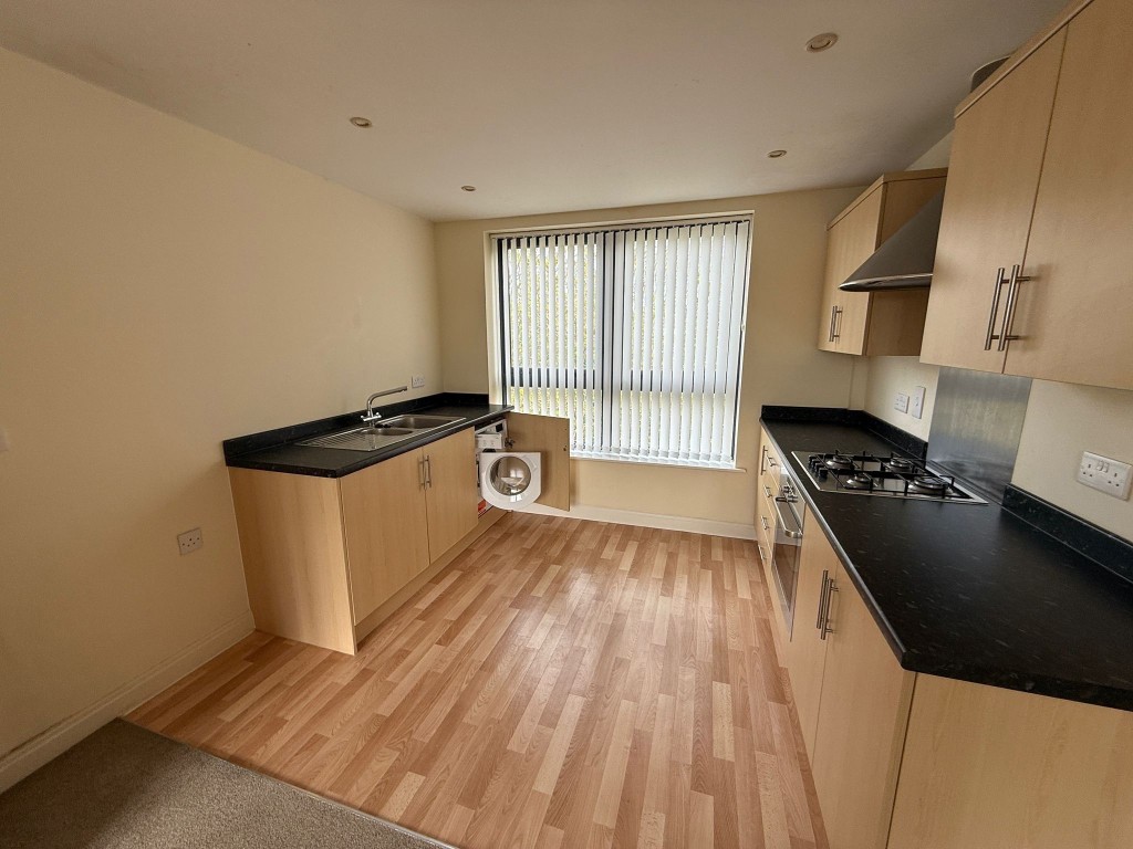 Lot: 108 - TWO-BEDROOM FLAT FOR REPAIR - Kitchen